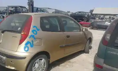 Sloopvoertuig fiat punto berlina (188) 1.2 8v dynamic van het jaar 2000 aangedreven 188a4000