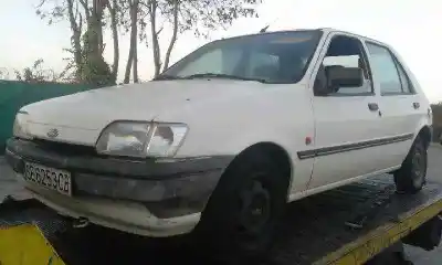 Sloopvoertuig ford fiesta berl./express fashion van het jaar 1992 aangedreven f6e