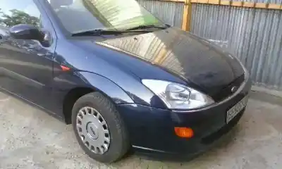 Veículo de Sucata FORD FOCUS BERLINA (CAK) Ghia do ano 2000 alimentado C9DA