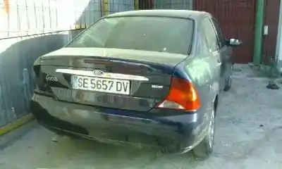 Veículo de Sucata ford focus berlina (cak) ghia do ano 2000 alimentado c9da