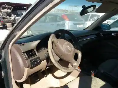 Veículo de Sucata audi a6 berlina (4b2) 2.5 v6 24v tdi do ano 2000 alimentado akn