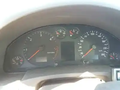 Veículo de Sucata audi a6 berlina (4b2) 2.5 v6 24v tdi do ano 2000 alimentado akn