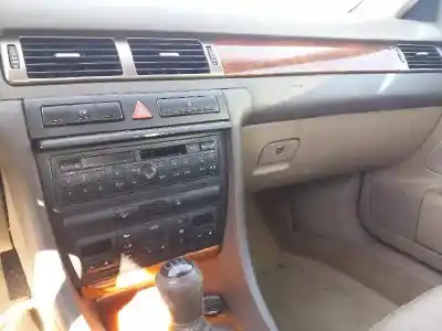 Veículo de Sucata audi a6 berlina (4b2) 2.5 v6 24v tdi do ano 2000 alimentado akn