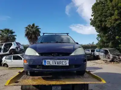 Veículo de Sucata ford focus berlina (cak) ambiente do ano 2000 alimentado 