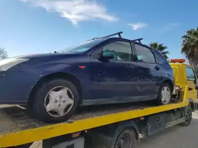 Veículo de Sucata ford focus berlina (cak) ambiente do ano 2000 alimentado 