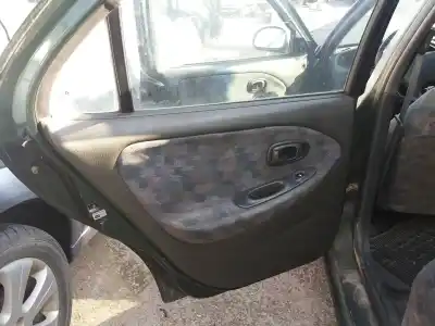 Veículo de Sucata hyundai lantra berlina (rd) 1.6 gls do ano 1996 alimentado g4gr