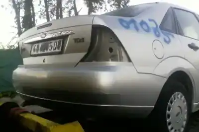 Veículo de Sucata ford focus berlina (cak) * do ano 2000 alimentado 