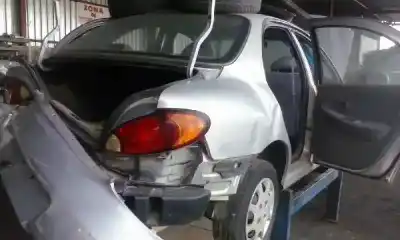 Veículo de Sucata HYUNDAI LANTRA BERLINA (RD) 1.6 16V CAT do ano 1998 alimentado G4R