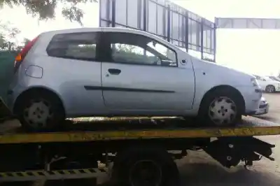 Veículo de Sucata fiat punto berlina (188) 1.2 8v dynamic do ano 1999 alimentado 188a4000
