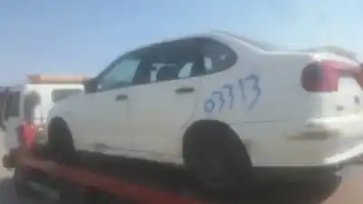 Veículo de Sucata seat cordoba berlina (6k2) 1.6 do ano 1996 alimentado 1f