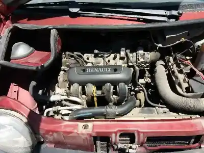 Veículo de Sucata renault twingo (co6) 1.2 (c066/67/68) 58 cv / 43 kw do ano 2000 alimentado 