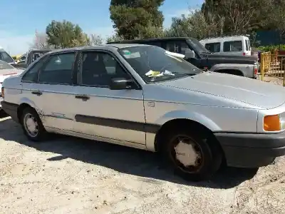 Veicolo di demolizione volkswagen passat b3/b4 (3a2, 35i) 1.8 dell'anno 1989 alimentato pb