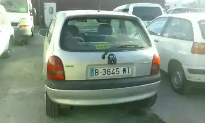 Veicolo di demolizione opel corsa b edition 2000 dell'anno 2000 alimentato x17d