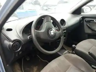 Véhicule à la ferraille seat                                               ibiza (6l1)                                                                                                                                                                                                                                                1.4 16v                                                                                                                                                                                                                                                    de l'année 2004 alimenté bby