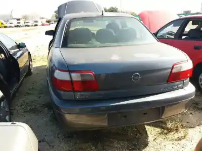 Sloopvoertuig opel omega b elegance berlina van het jaar 2001 aangedreven y25dt
