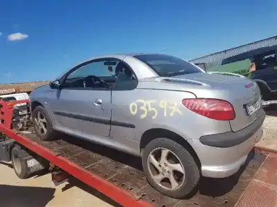 Veículo de Sucata peugeot 206 cc cc do ano 2001 alimentado nfu