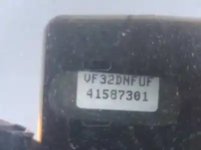 Veículo de Sucata peugeot 206 cc cc do ano 2001 alimentado nfu