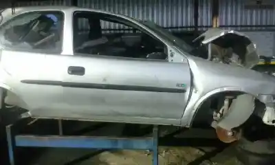Veículo de Sucata opel corsa b 1.0 eco do ano 2000 alimentado x17d