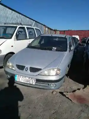 Verschrottungsfahrzeug RENAULT MEGANE I FASE 2 BERLINA (BA0) (1999->) 1.9 dTi RTE [1.9 Ltr. - 72 kW dTi Diesel CAT] des Jahres 2002 angetrieben F9Q