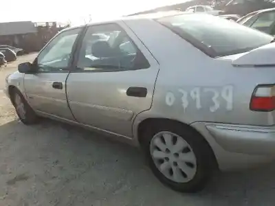 Veículo de Sucata citroen xantia berlina do ano 2001 alimentado 