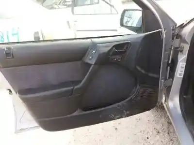 Veículo de Sucata citroen xantia berlina do ano 2001 alimentado 