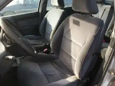 Veículo de Sucata citroen xantia berlina do ano 2001 alimentado 