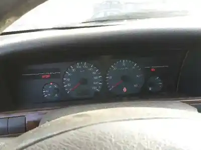 Veículo de Sucata citroen xantia berlina do ano 2001 alimentado 