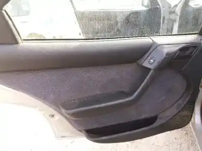 Veículo de Sucata citroen xantia berlina do ano 2001 alimentado 