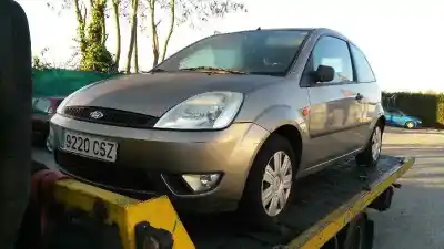Veículo de Sucata FORD FIESTA (CBK) Trend do ano 2004 alimentado FXJB