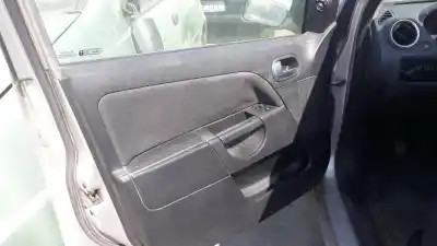 Veículo de Sucata ford fiesta (cbk) 1.6 tdci cat do ano 2005 alimentado hhjb