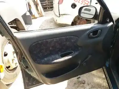 Véhicule à la ferraille daewoo lanos 1.6 cat de l'année 2001 alimenté a16dms