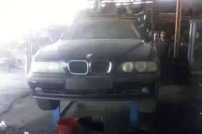 Sloopvoertuig bmw serie 5 berlina (e39) 525td van het jaar 1998 aangedreven 256t1