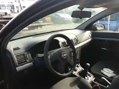 Veicolo di demolizione opel vectra c berlina 2.0 dti dell'anno 2004 alimentato y20dth