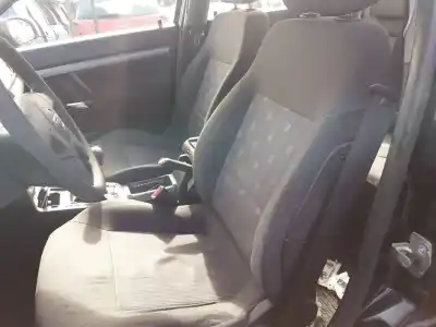 Veicolo di demolizione opel vectra c berlina 2.0 dti dell'anno 2004 alimentato y20dth