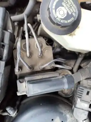 Veicolo di demolizione opel vectra c berlina 2.0 dti dell'anno 2004 alimentato y20dth