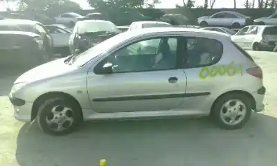Veículo de Sucata peugeot 206 berlina e-music do ano 2001 alimentado kfw