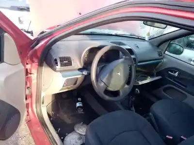 Scrapping Vehicle renault clio ii fase ii (b/cb0) 1.5 dci diesel of the year 2004 powered k9k b7