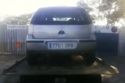 Veículo de Sucata opel corsa c essentia do ano 2005 alimentado z13dt