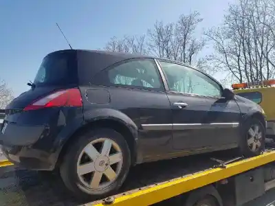 Veículo de Sucata renault megane ii berlina 3p confort authentique do ano 2004 alimentado k4m760
