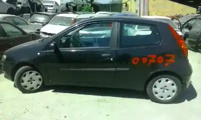 Veicolo di demolizione fiat punto berlina (188) 1.2 8v dynamic dell'anno 2002 alimentato 188a4000