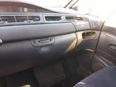 Veículo de Sucata renault espace / grand espace (je0) 2.0 16v authentique do ano 2000 alimentado f4r a7