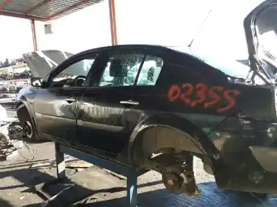 Veículo de Sucata renault megane ii berlina 5p confort expression do ano 2004 alimentado k9k724