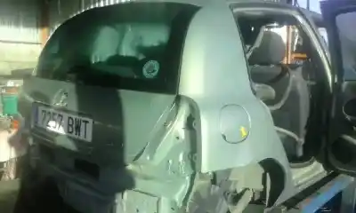 Véhicule à la ferraille renault                                            clio ii fase ii (b/cb0)                                                                                                                                                                                                                                    expression                                                                                                                                                                                                                                                 de l'année 2001 alimenté d4f