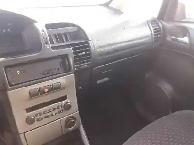 Veículo de Sucata opel zafira a elegance do ano 2003 alimentado y20dth