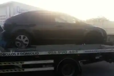 Vehicul casat ford focus berlina (cap) trend al anului 2006 alimentat kkda