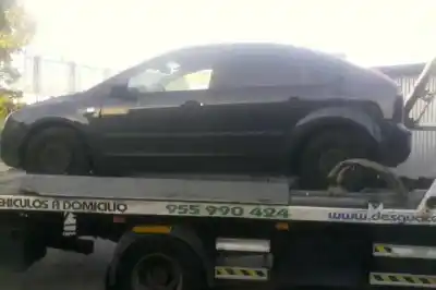 Vehicul casat ford focus berlina (cap) trend al anului 2006 alimentat kkda