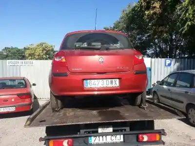 Veículo de Sucata renault clio iii confort dynamique do ano 2005 alimentado k9k768