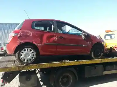 Veículo de Sucata renault clio iii confort dynamique do ano 2005 alimentado k9k768