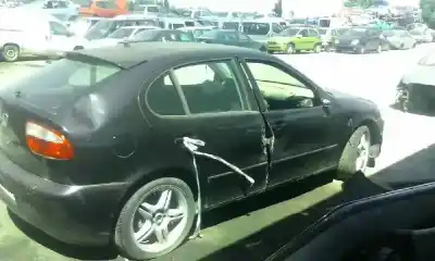 Véhicule à la ferraille seat leon (1m1) sport de l'année 2002 alimenté arl