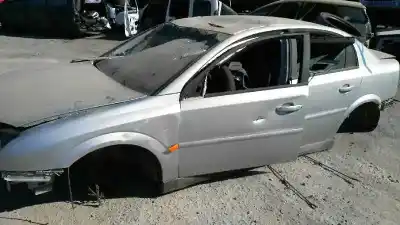 Veicolo di demolizione OPEL VECTRA C BERLINA 2.0 DTI dell'anno 2003 alimentato 